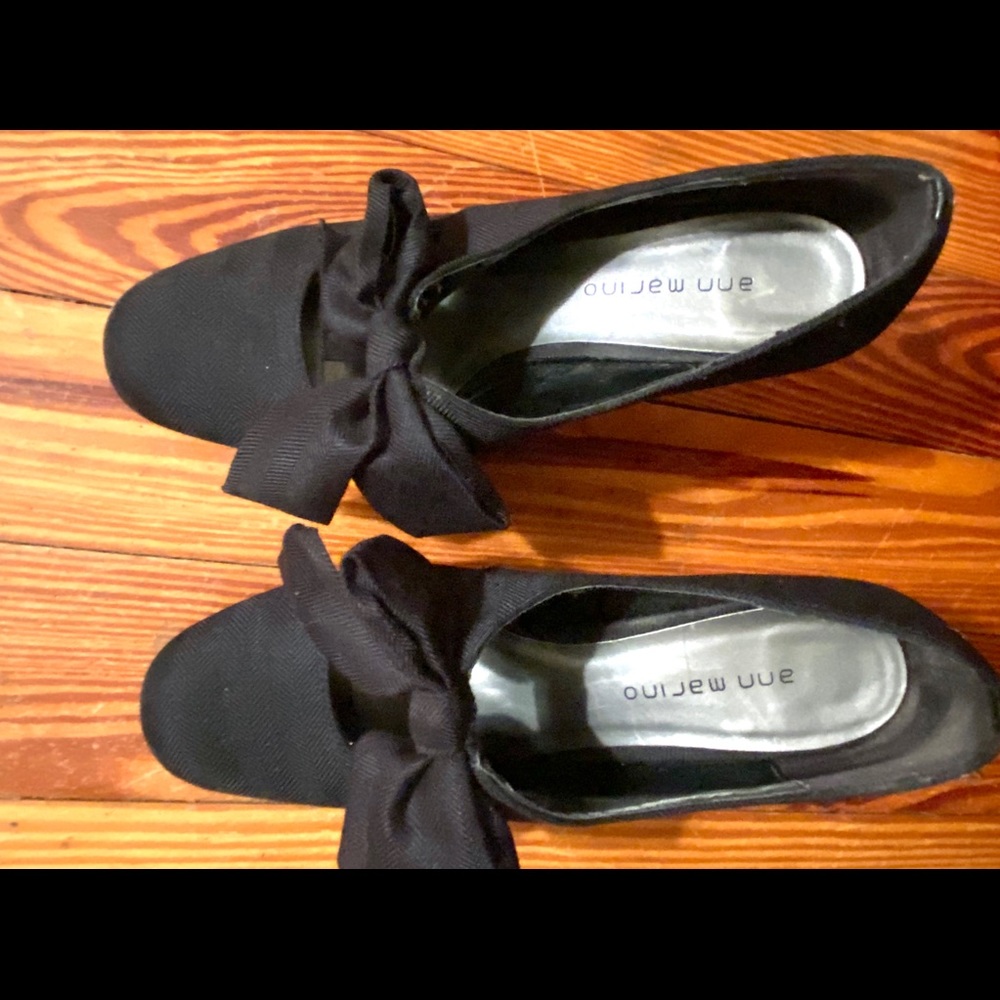 MOVING SALE‼️ Bow heels